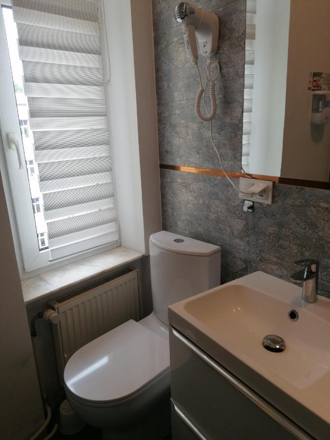 Hostel Tulip - Pokoj 7 Ze Wspolna Lazienka I Kuchnia Szczecin Bagian luar foto