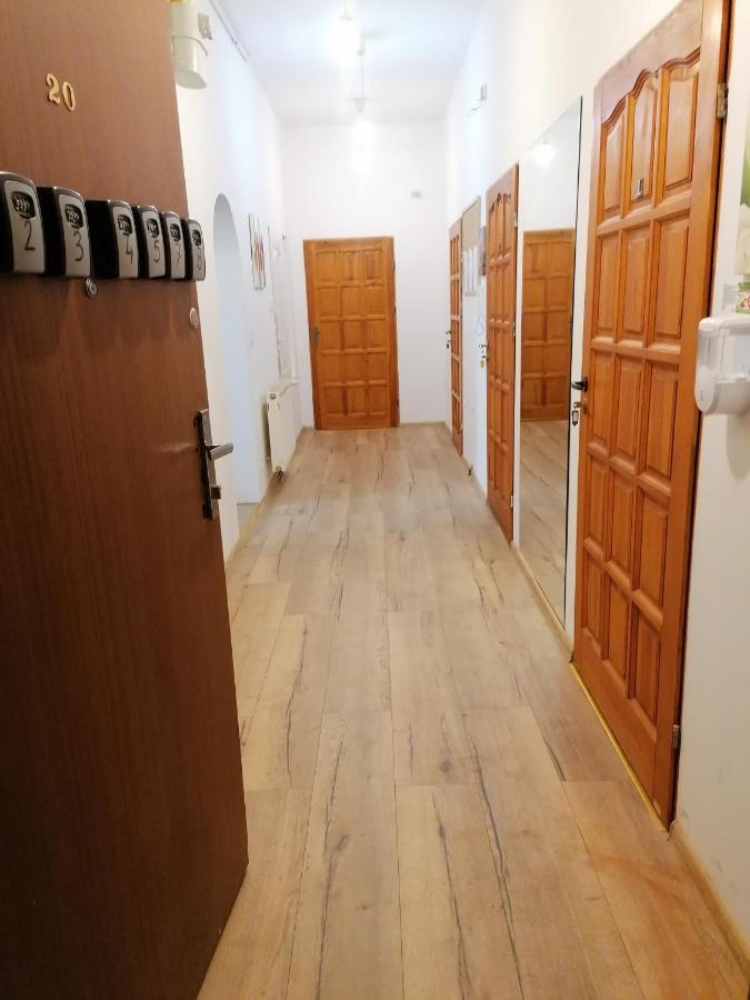 Hostel Tulip - Pokoj 7 Ze Wspolna Lazienka I Kuchnia Szczecin Bagian luar foto